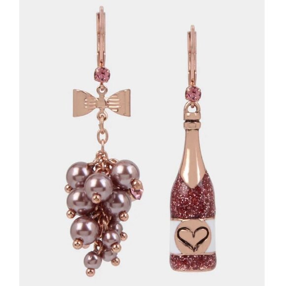 Authentic Betsey Johnson Wine Bottle Grapes Mismatch Dangle Earrings - Picture 1 of 5